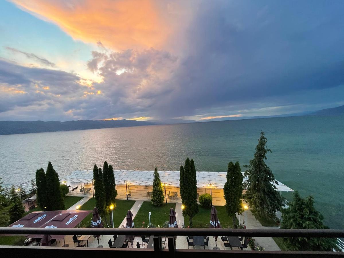 Hotel Millennium Pogradec Exterior photo