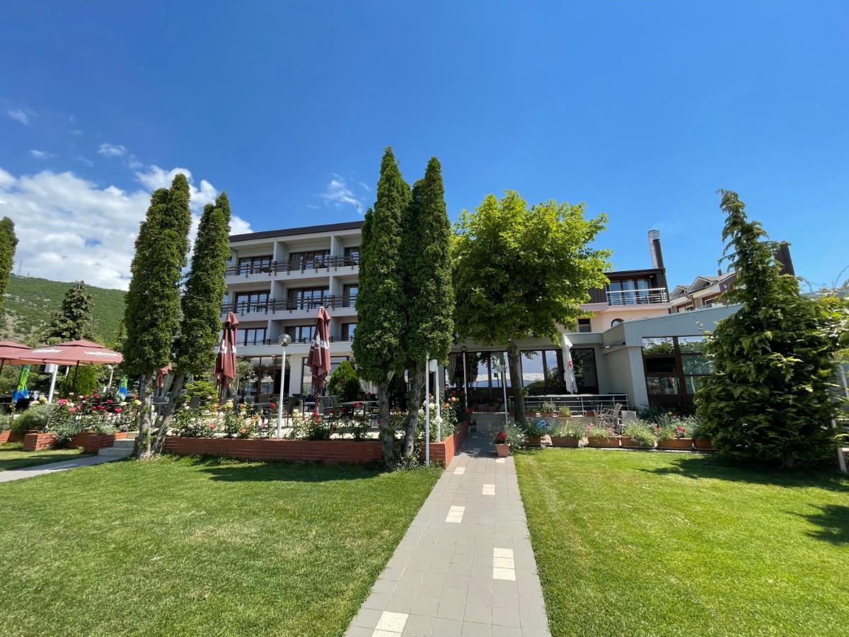 Hotel Millennium Pogradec Exterior photo