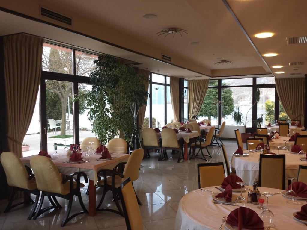 Hotel Millennium Pogradec Exterior photo